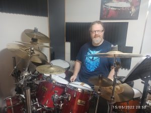 me behind a kit